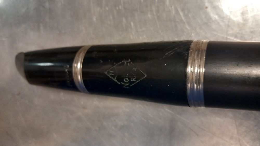 Clarinet lemn noblet artist