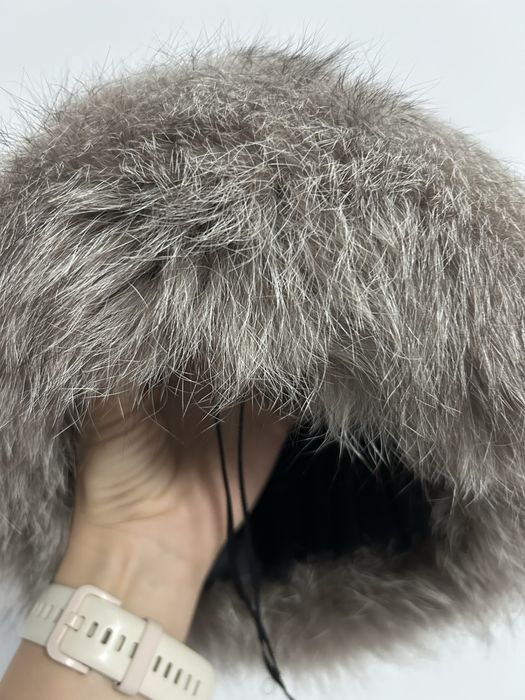 Caciula  din blană naturală de vulpe argintie.