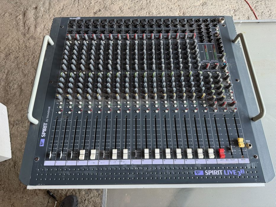 Mixer analog Soundcraft Spirit Live 3², 16 canale