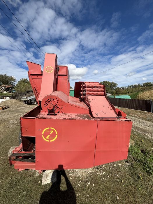 Desfacatoare de porumb Zmaj 223