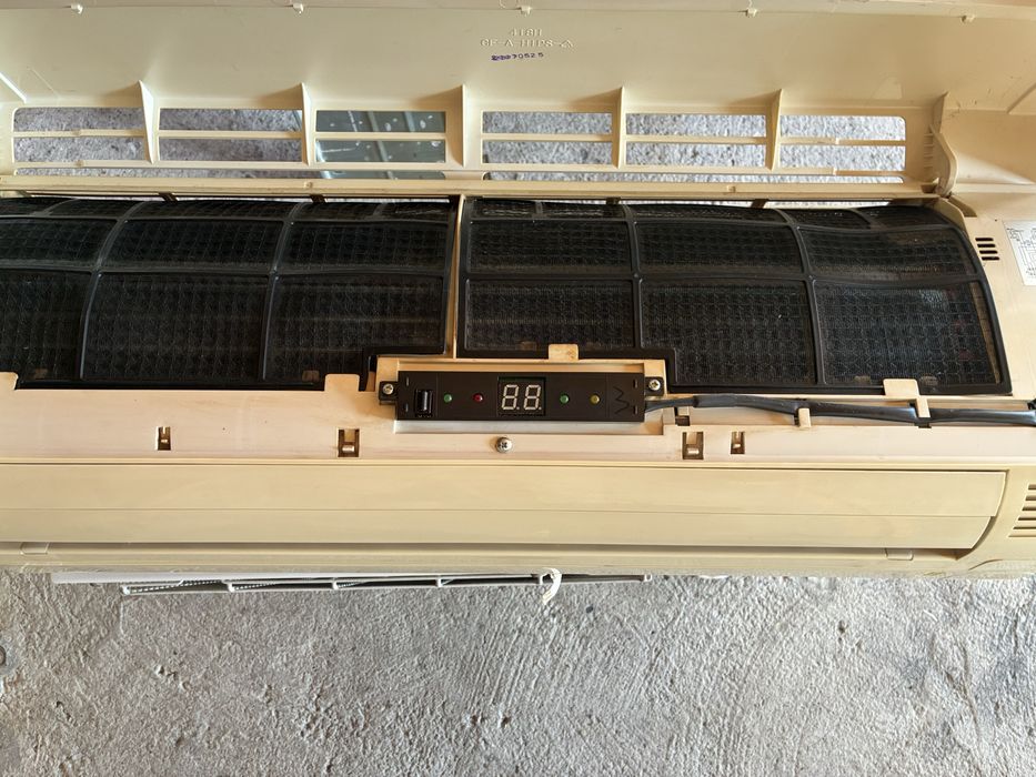 Климатик Midea 12 BTU