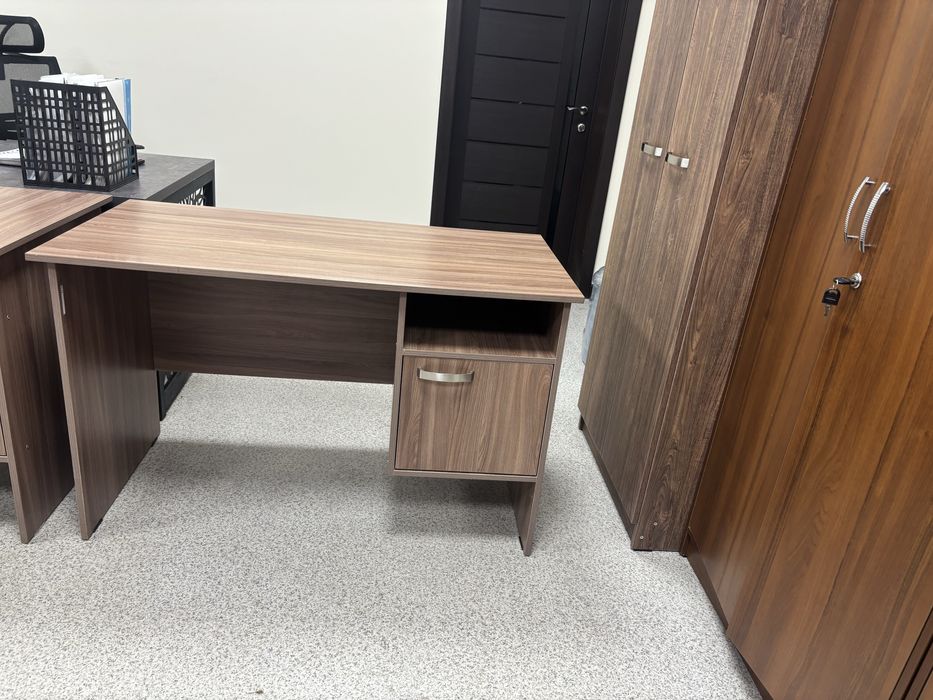 Продам офисную мебель