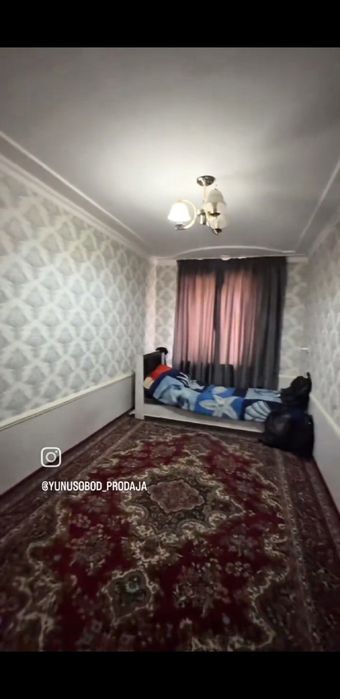 Продается Kvartira sotiladi sampi yaqinida 2 xona 3 xona qilingan