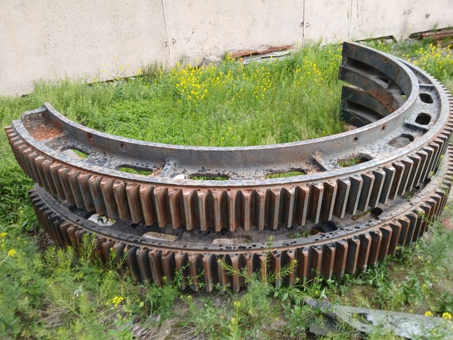 Венец хар хил турдаги бандажлар бор