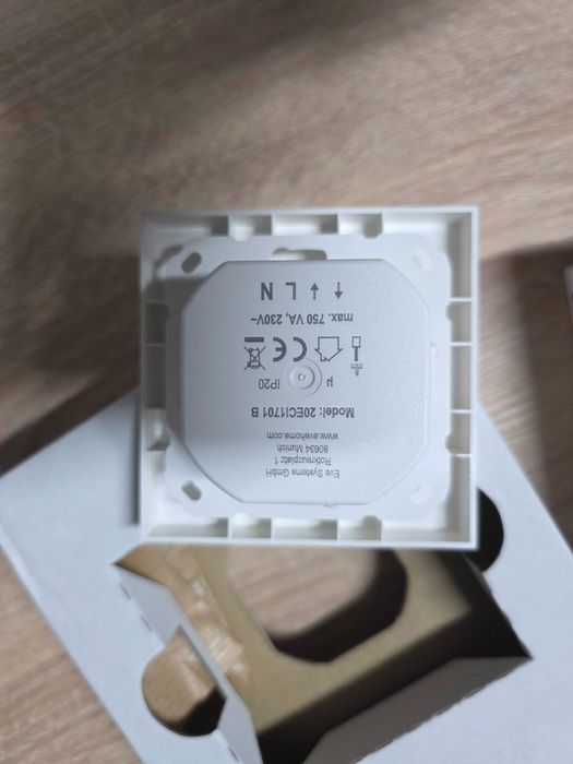 Intrerupator pentru jaluzele sau rulouri exterioare Eve Smart Shutter