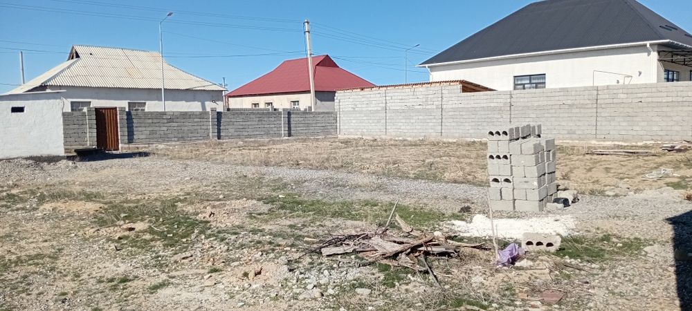 5 соттық жер  қоршалган