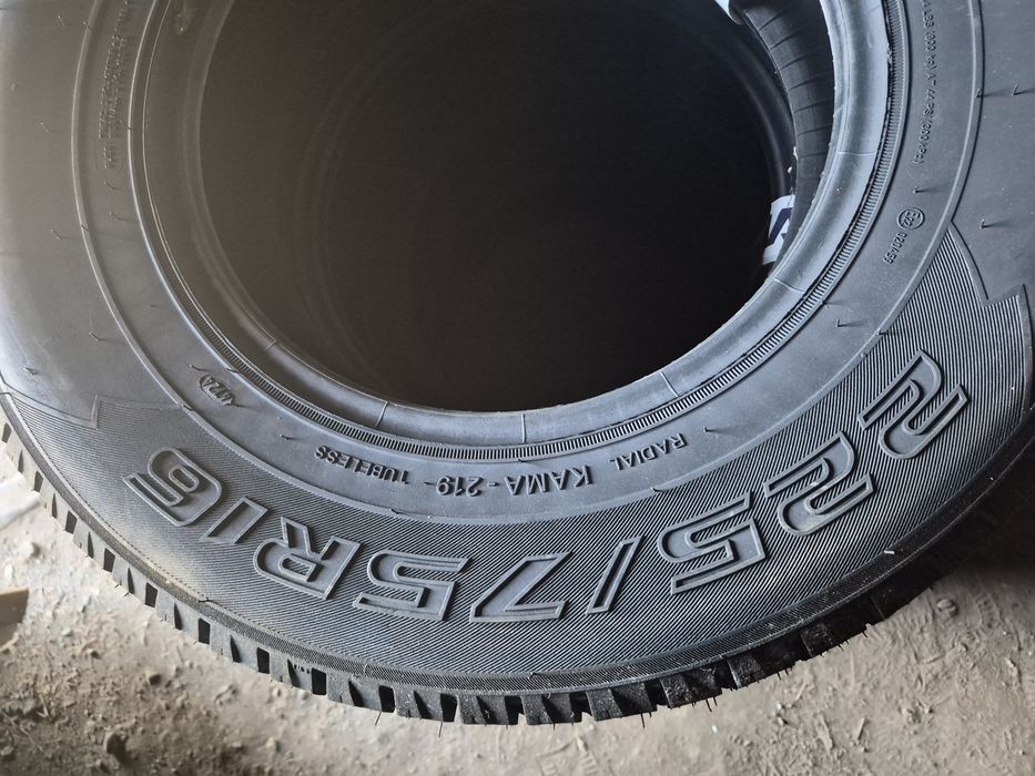Продам шины новые 225/75R16