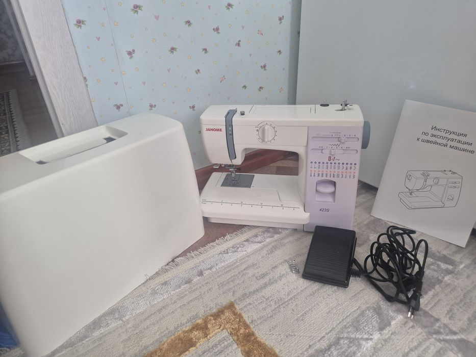 Швейная машина janome 423S