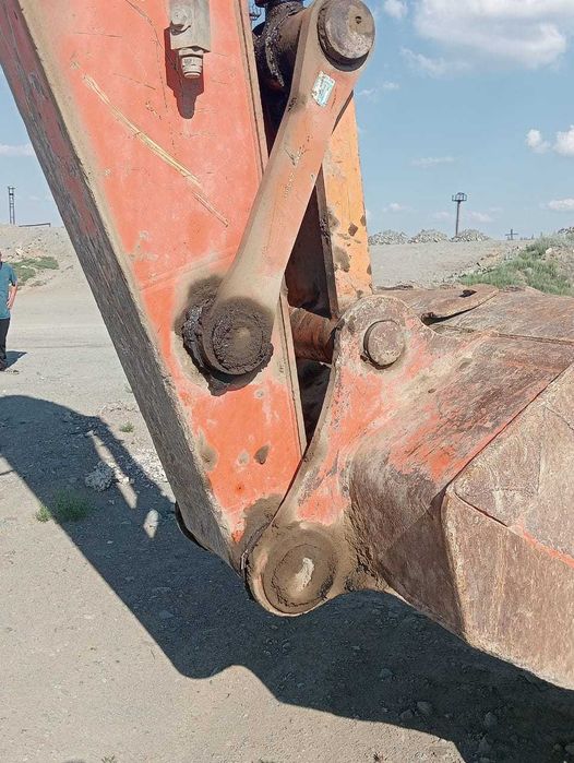 Продам эксковатор гусиничный