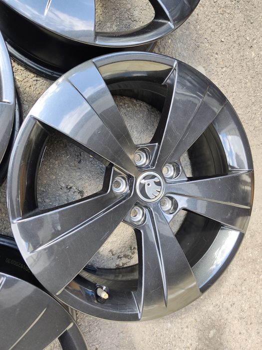 17" оригинални алуминиеви джанти за Skoda Octavia,Superb...
