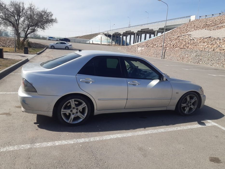 Лексус IS200 мммм