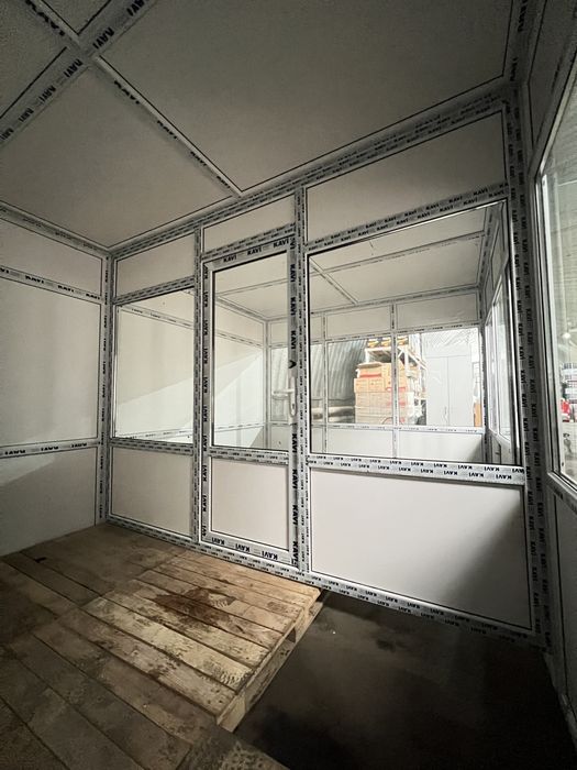 Пластиковые перегородки окна двери балконы