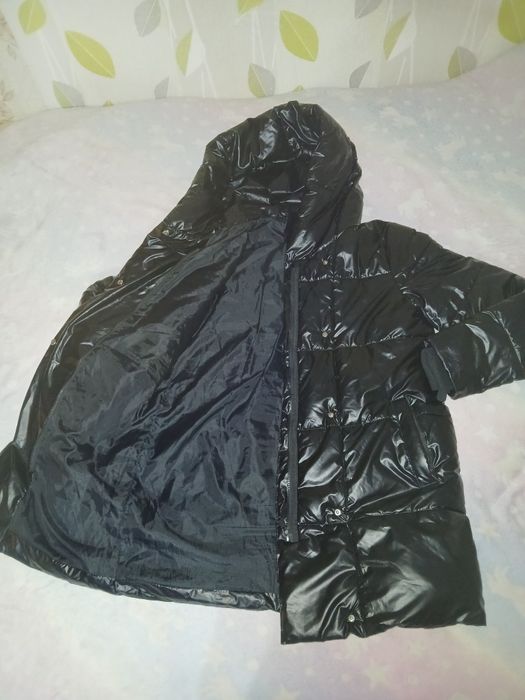 Продаю женскую куртку б/у