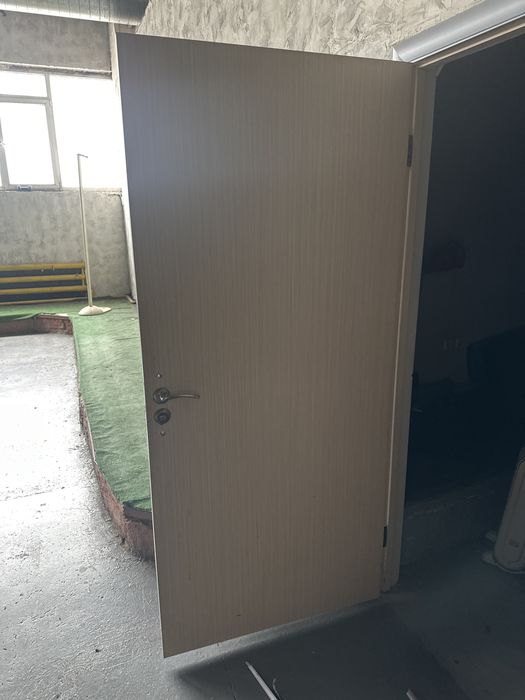 Срочно продается двери б/у ағаш есік ағаш