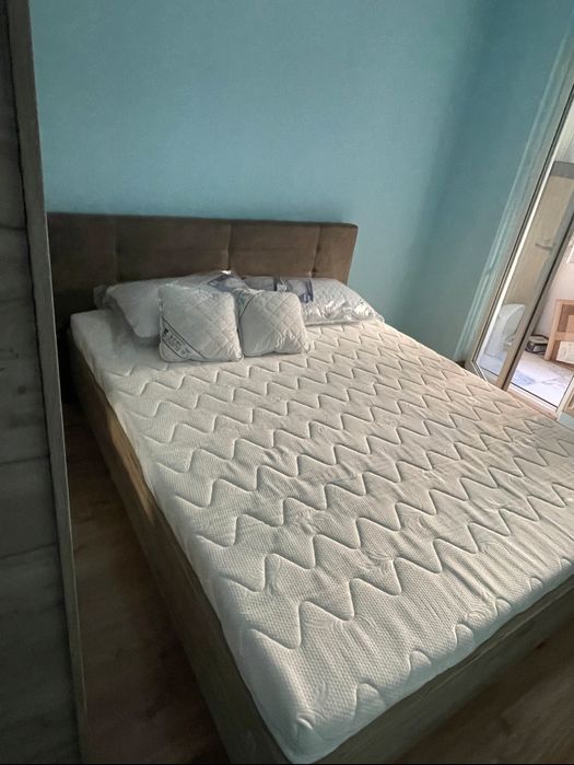 Vând pat dormitor matrimonial +saltea ortopedica
