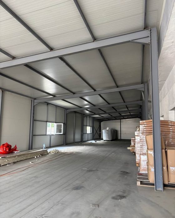Structuri metalice complete pentru hale, cu lățimi de 5x20x4 m, 6x20x4 m, 8x20x4 m, 10x20x4 m, 12x20x4 m, 14x20x4 m, 16x20x4 m, 18x30x4 m și 20x50x4 m