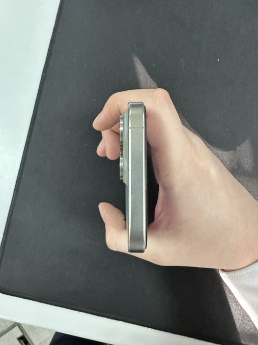 iPhone 15 Pro Max Titan ideal