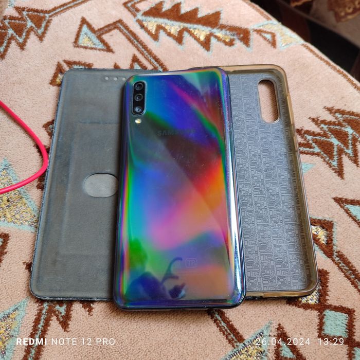 Продам Самсунг А 50