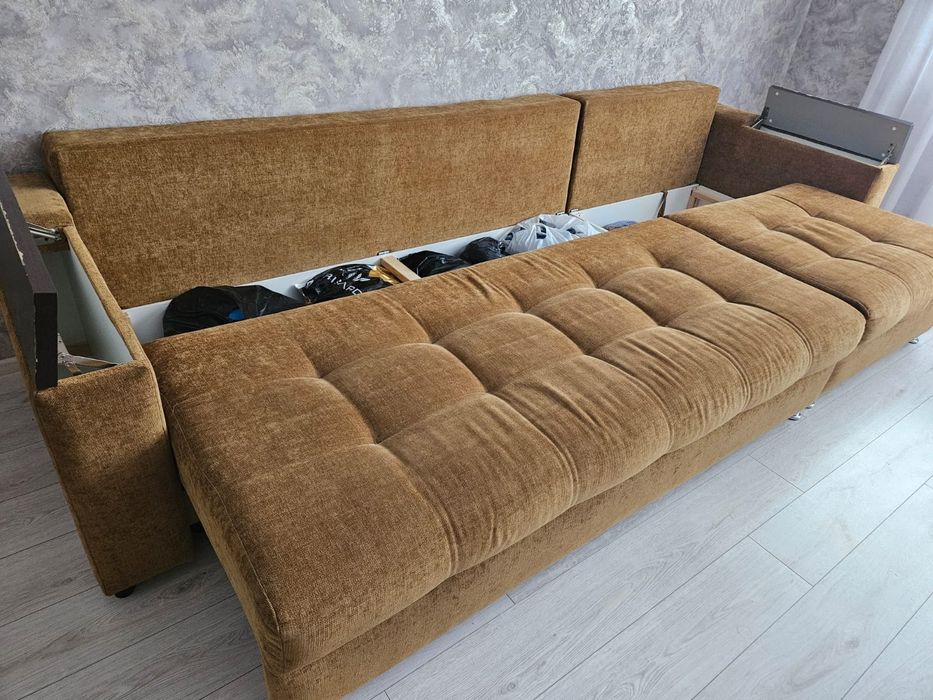 Продам диван в гостинную