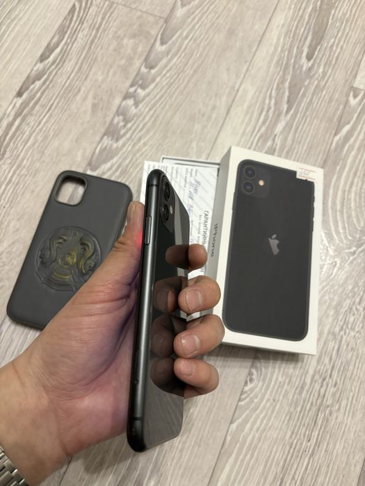Продам iphone 11 (128 gb)