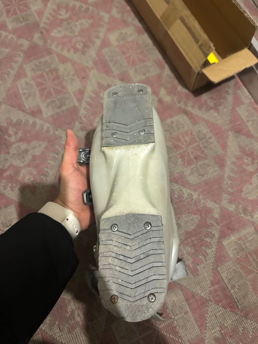 Продавам ски и ски обувки