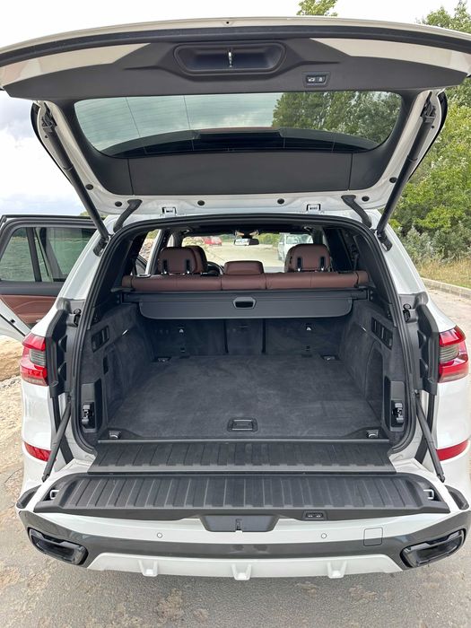 BMW X5 VIP-трансфери летище Варна. От 100€