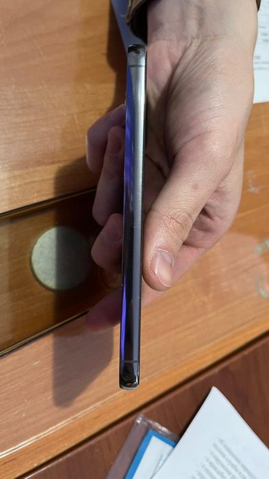 Samsung s23 в хорошем состоянии