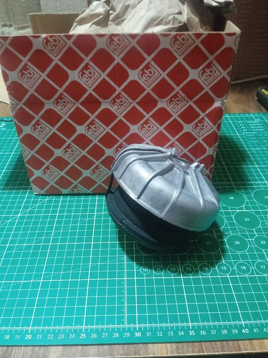 Подушка двигателя Вито 639