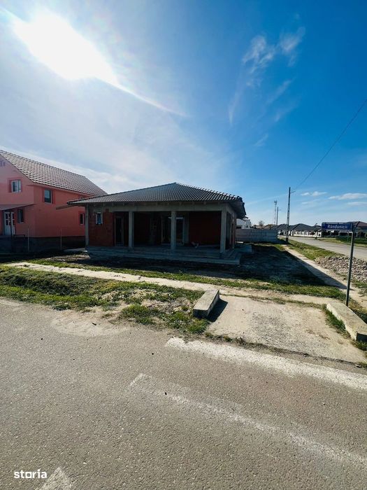 Casa cu predare la cheie in Santandrei langa blocurile ANL