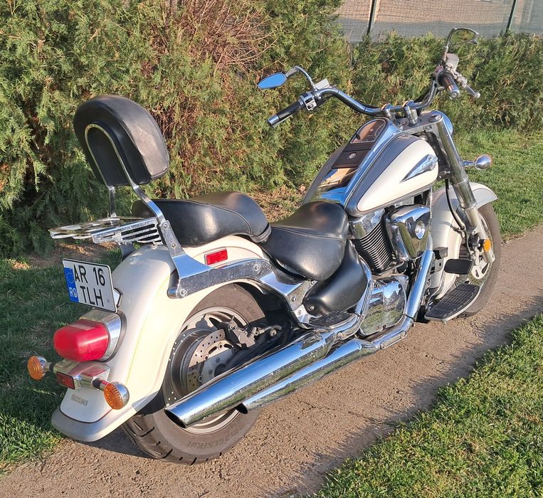 Suzuki Intruder LC 1500 coburi 2 locuri sissy bar