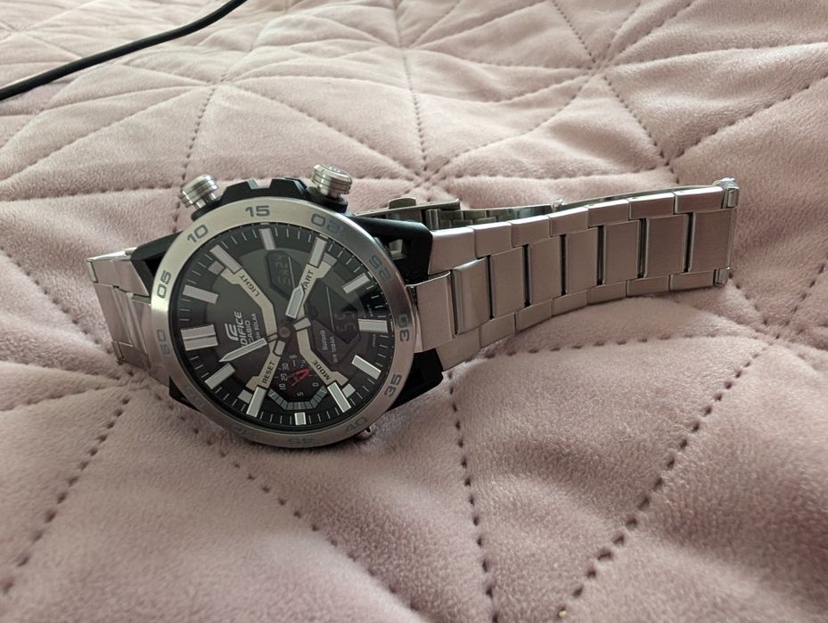 Casio Edifice solar cu bluetooth