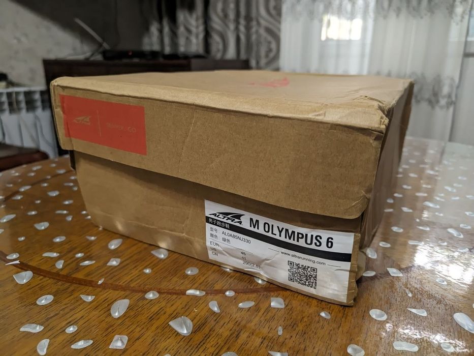 кроссовки ALTRA olympus 6