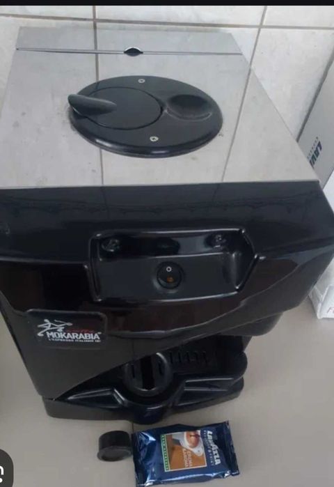 Кафе машина за капсули