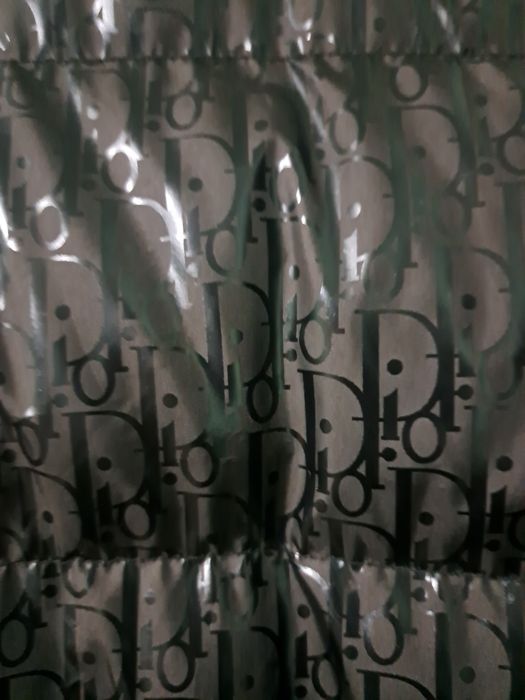 Hanorac barbati marime L de la Dior stare foarte buna