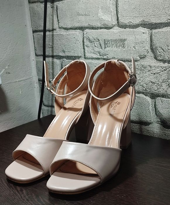 Кремовые каблуки NALISHA