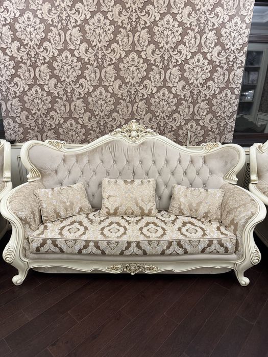 Продаю  диван…..