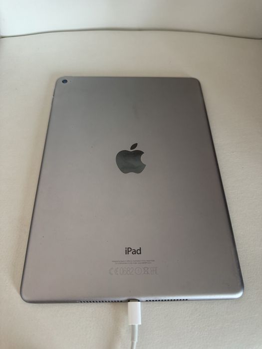 Ipad air 2, 16 gb,в отлично състояние