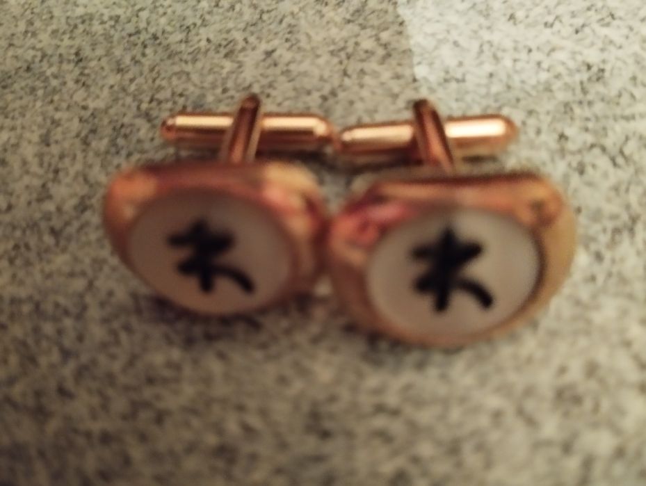 Продам запонки мужские
