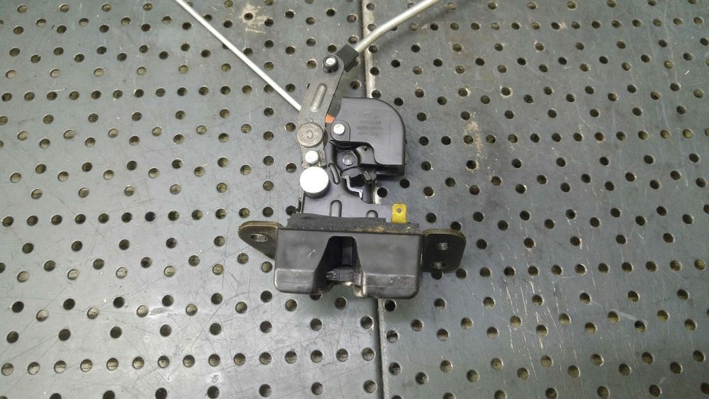 Broasca haion hyundai santa fe 2 cm 812302b000