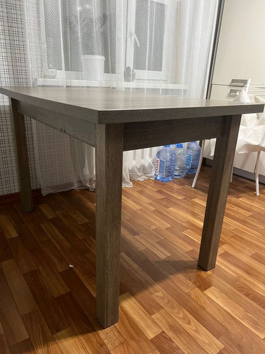Продам стол кухонный