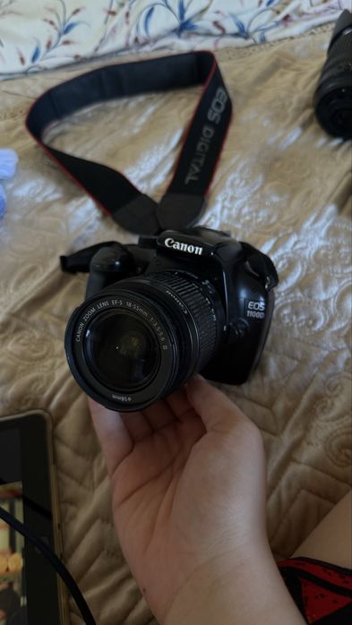 Canon eos D 1100