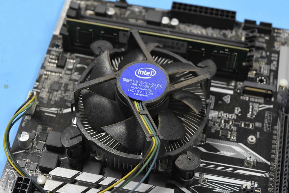 Дъно процесор памет и охладител - Asus Prime H270-Plus 1151 Socket Celeron G3900 4 GB DDR4 + Cooler