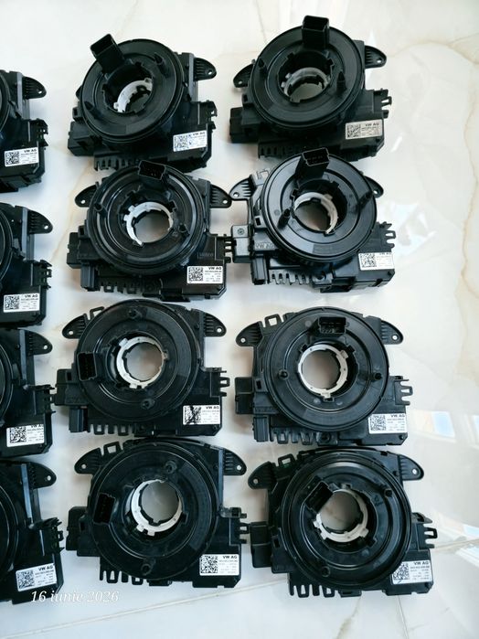 Spire volan 5K0953569 Vw Skoda Seat Audi  Passat Tiguan Sharan Touran Golf Octavia Superb Alhambra Toledo Leon Altea A1 Q3