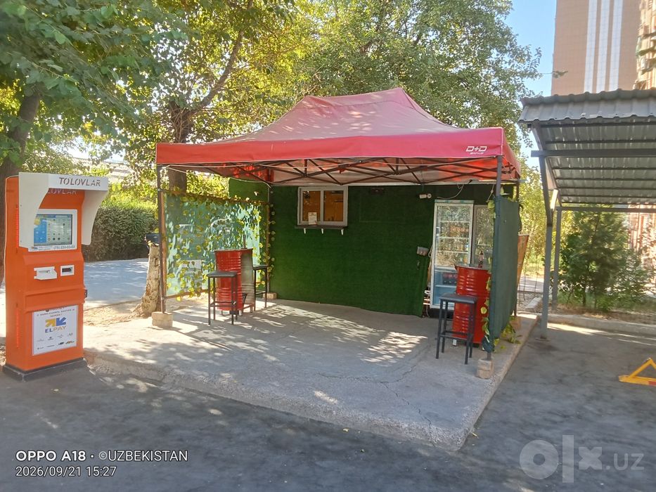 Biznes hot dog food truck
