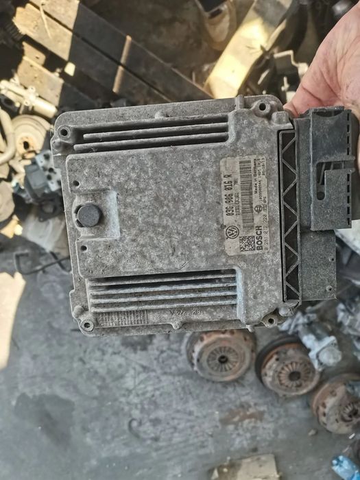 Calculator motor ECU Cod: 03G906016R / 0281012220 Volkswagen VW Golf 5