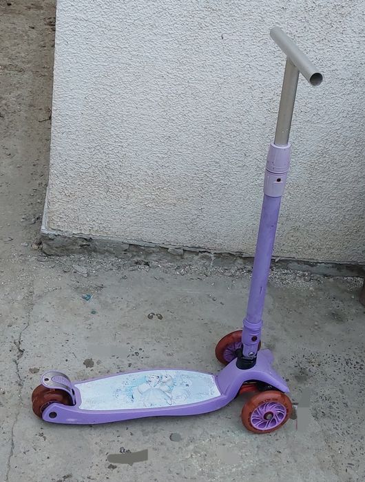 Детский удобный самокат