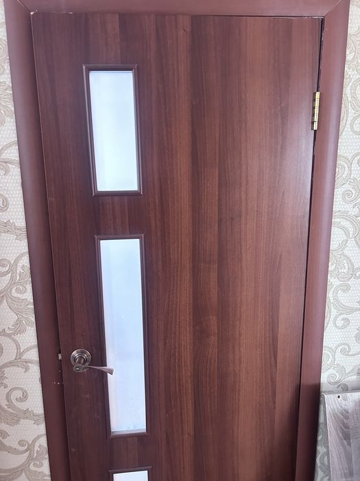 Продам б/у двери