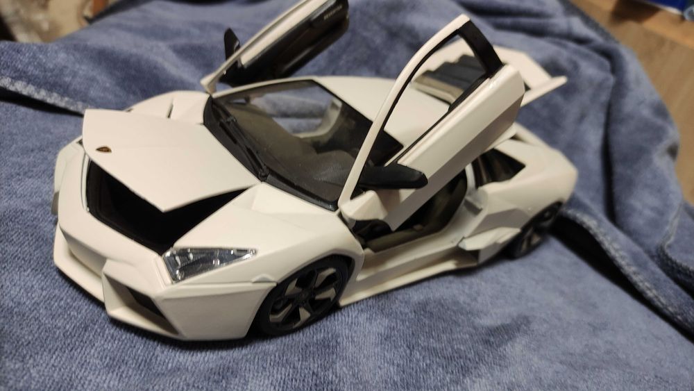 Модели авто в масштабе 1:18