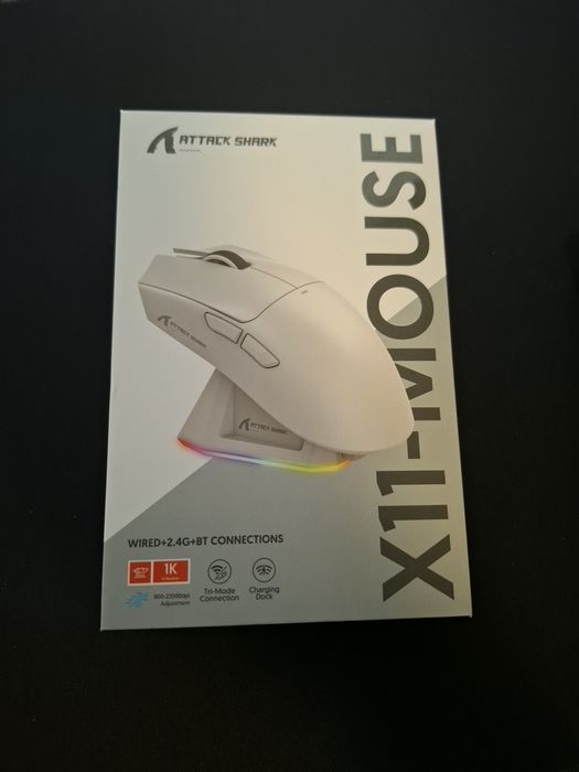 Attack Shark X11 безжична геймърска мишка с RGB докинг станция