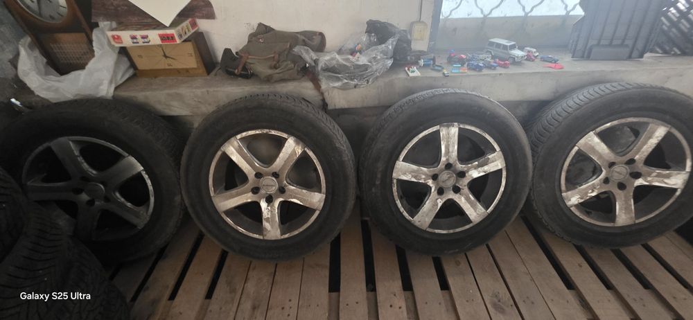 Субаро гуми с джанти 4 бр